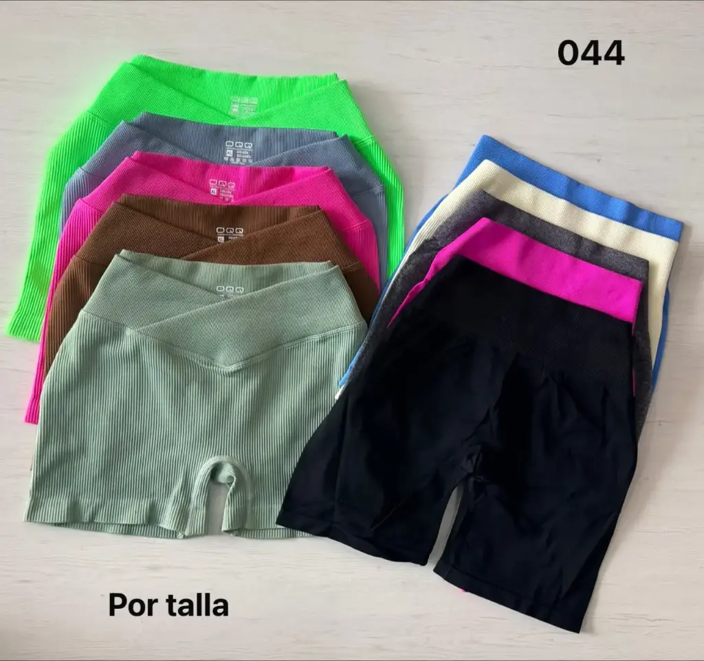 DOCENA - SHORTS SURTIDOS GRUESOS